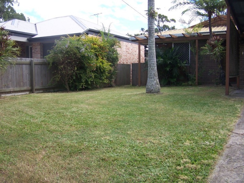 12 Hugh Street, Thorneside QLD 4158
