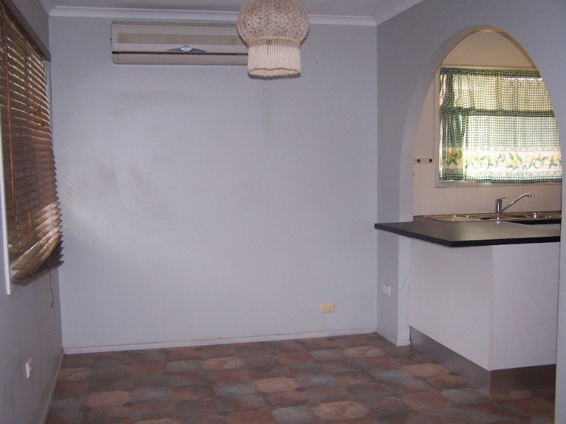 12 Hugh Street, Thorneside QLD 4158