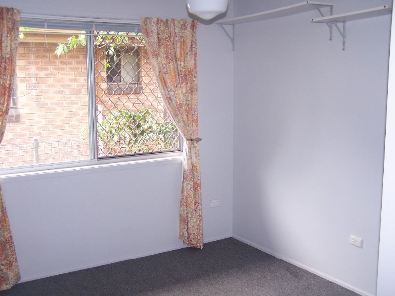 12 Hugh Street, Thorneside QLD 4158