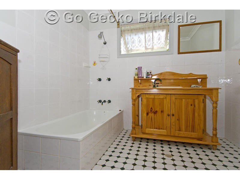 3 Collingwood Road, Birkdale QLD 4159