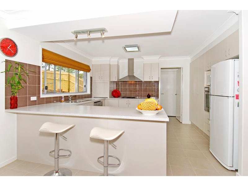 10 Lachlan Drive, Wakerley QLD 4154