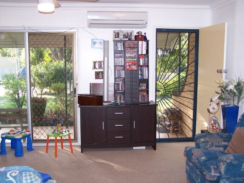 17 Blaxland Street, Capalaba QLD 4157