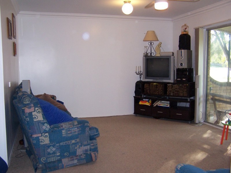 17 Blaxland Street, Capalaba QLD 4157