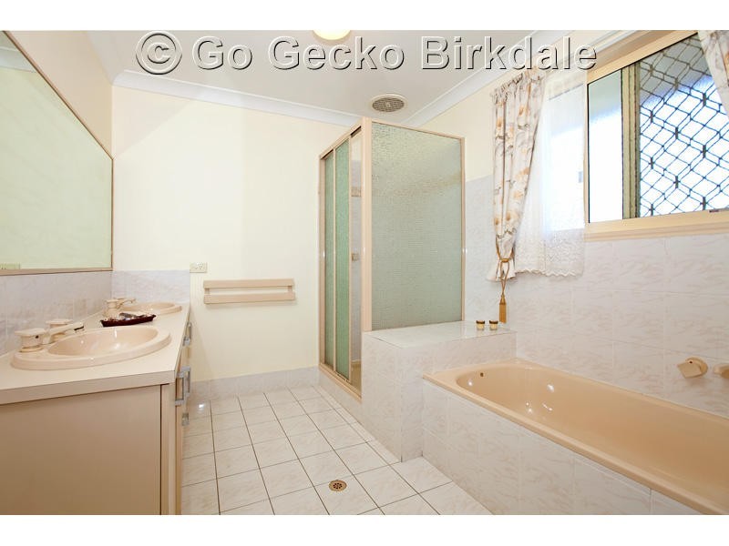 2 Glenwood Court, Birkdale QLD 4159