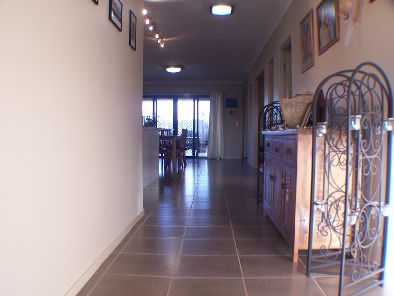 29 Hoskins Drive, Wellington Point QLD 4160
