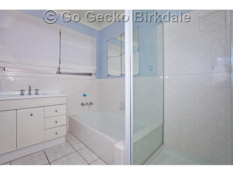 10 Surman Street, Birkdale QLD 4159