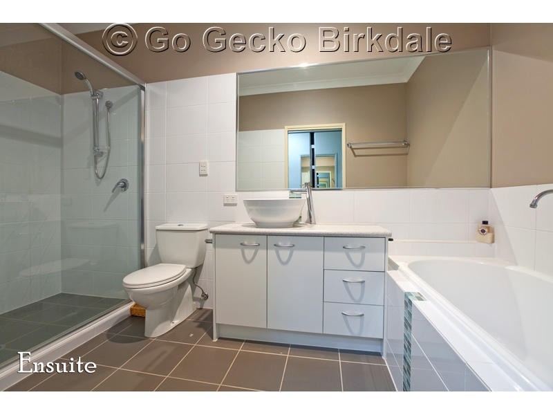 16 Baychester Place, Wakerley QLD 4154