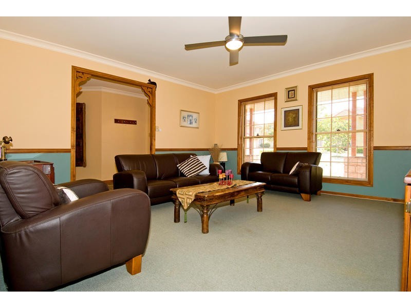 18 Queensbury Court, Wellington Point QLD 4160