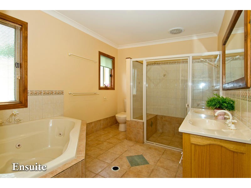 18 Queensbury Court, Wellington Point QLD 4160