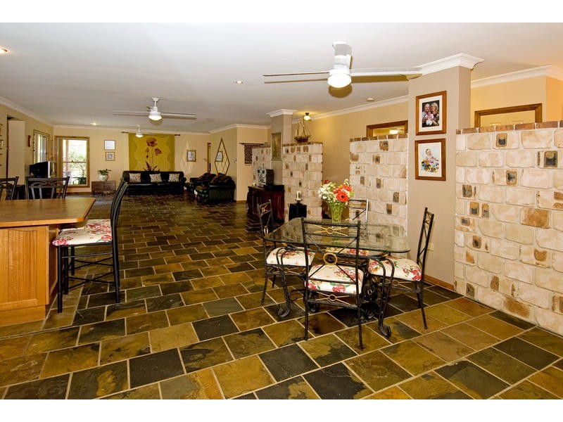 18 Queensbury Court, Wellington Point QLD 4160