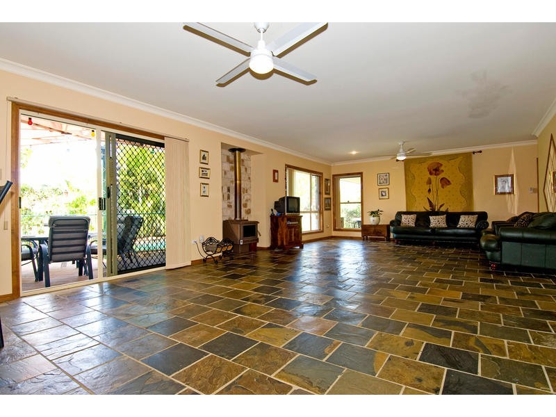 18 Queensbury Court, Wellington Point QLD 4160