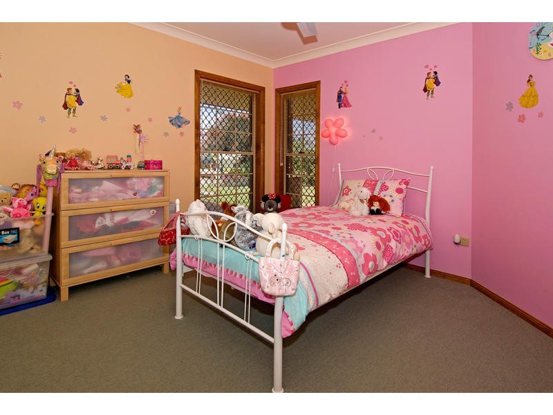 18 Queensbury Court, Wellington Point QLD 4160