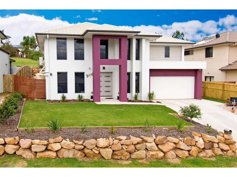 10 Lachlan Drive, Wakerley QLD 4154