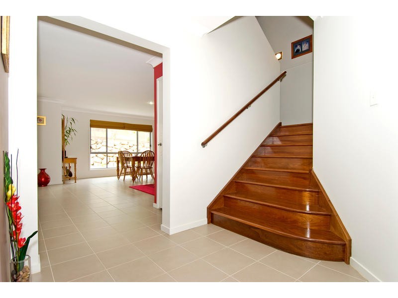 10 Lachlan Drive, Wakerley QLD 4154