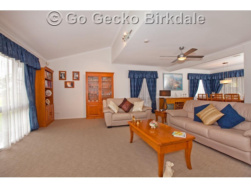 9 Colette Street, Wakerley QLD 4154