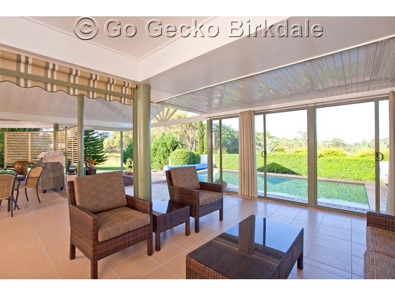 128 Woodlands Drive, Thornlands QLD 4164