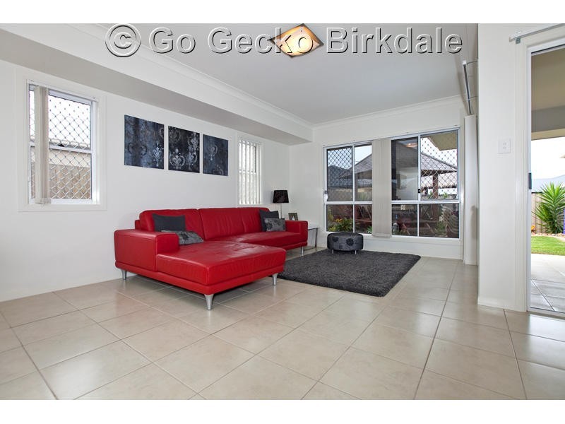 11 Hillcrest Street, Wellington Point QLD 4160