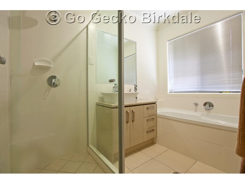 11 Hillcrest Street, Wellington Point QLD 4160
