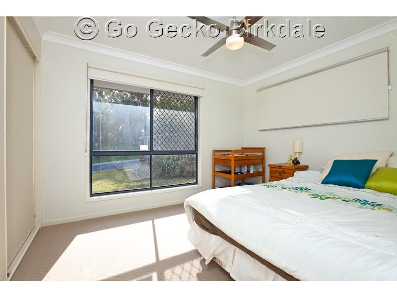 8 Dundee Crescent, Wakerley QLD 4154