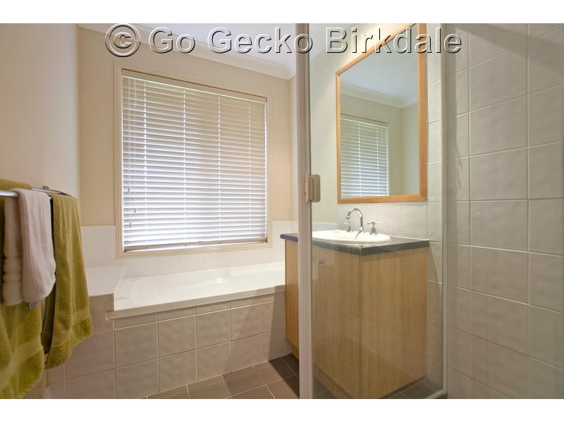 16 Underwood Street, Wakerley QLD 4154