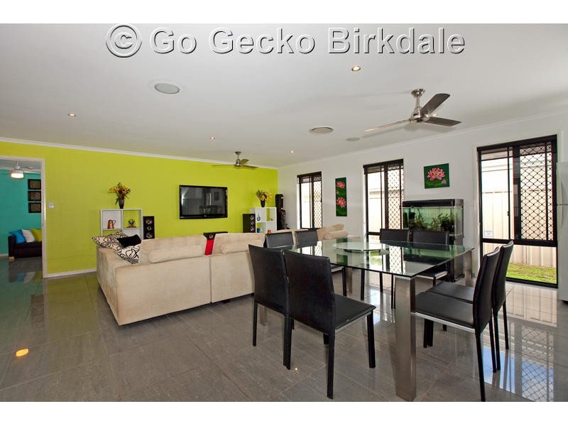 42 Lachlan Drive, Wakerley QLD 4154