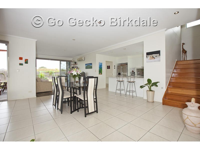 8 Habitat Drive, Wakerley QLD 4154