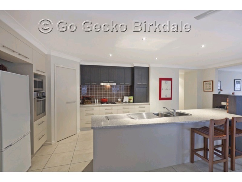 1 Nursery Place, Wakerley QLD 4154