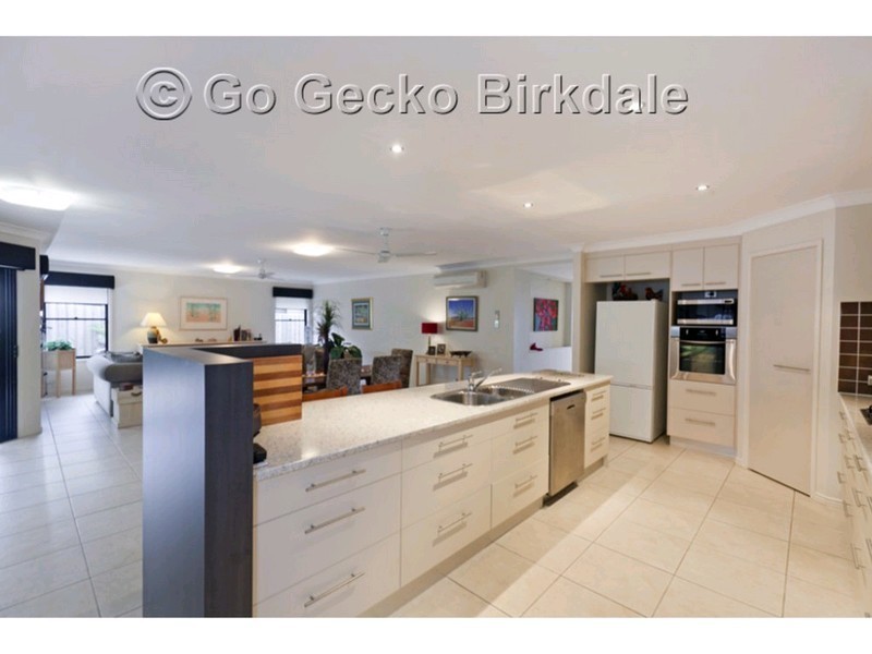 1 Nursery Place, Wakerley QLD 4154