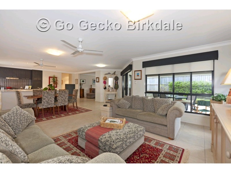 1 Nursery Place, Wakerley QLD 4154
