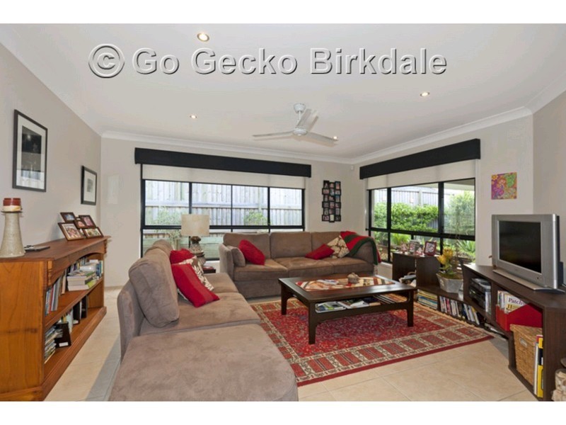 1 Nursery Place, Wakerley QLD 4154