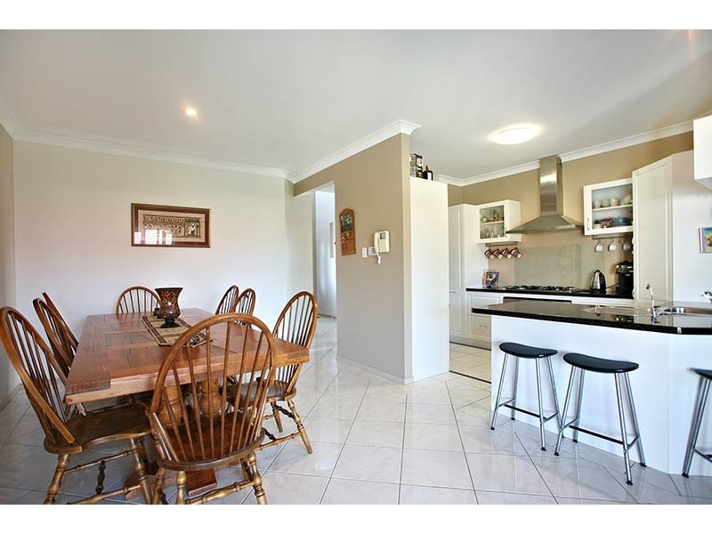 20 Little Close, Wakerley QLD 4154