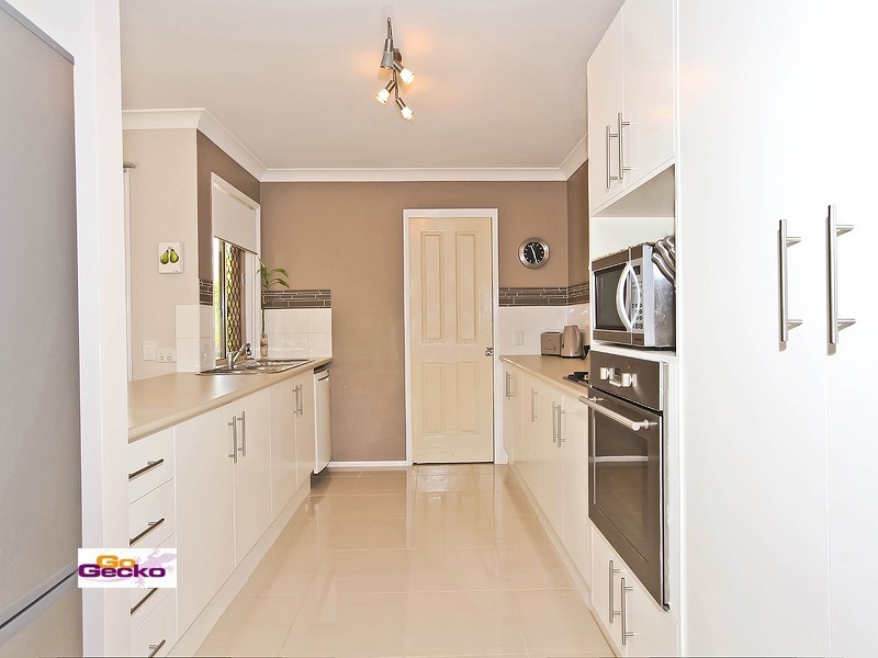 6 Colvin Court, Wakerley QLD 4154