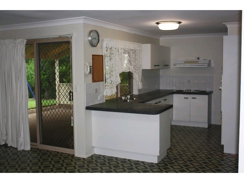 4 Fuchsia Close, Birkdale QLD 4159