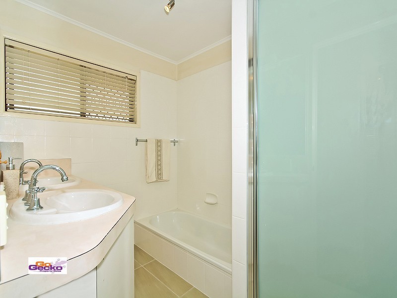 3 Dolphin Street, Thorneside QLD 4158