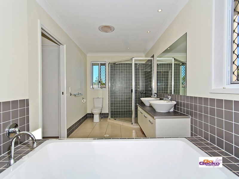 23 Dalston Street, Wellington Point QLD 4160