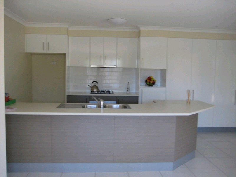 16 Amalia Street, Birkdale QLD 4159