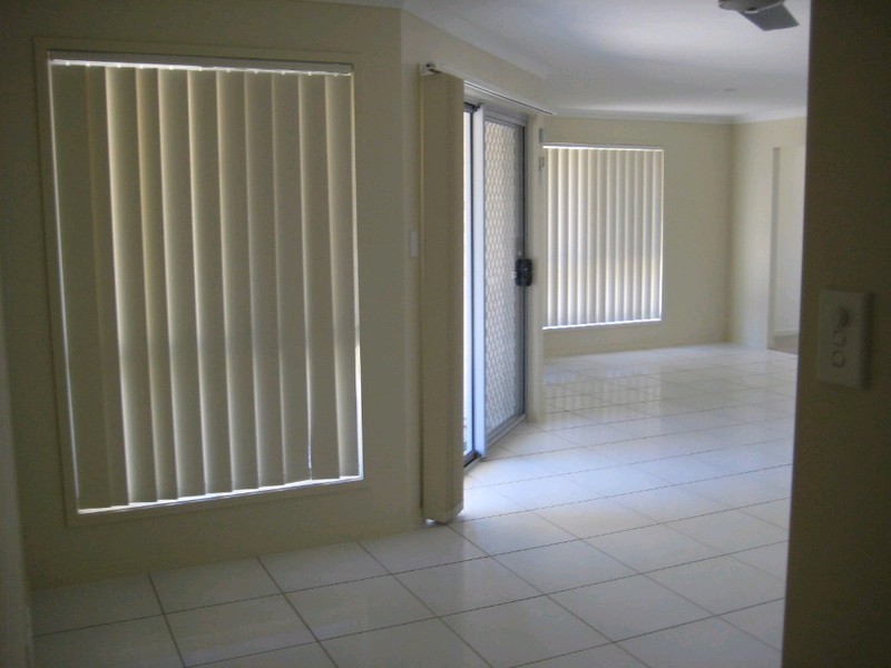 16 Amalia Street, Birkdale QLD 4159