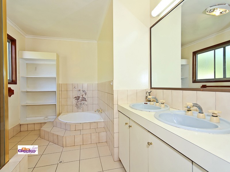 58 Oconnell Parade, Wellington Point QLD 4160