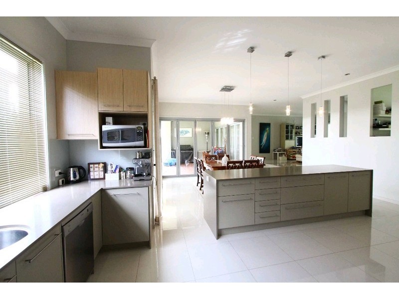 75 Gumdale Street, Wakerley QLD 4154