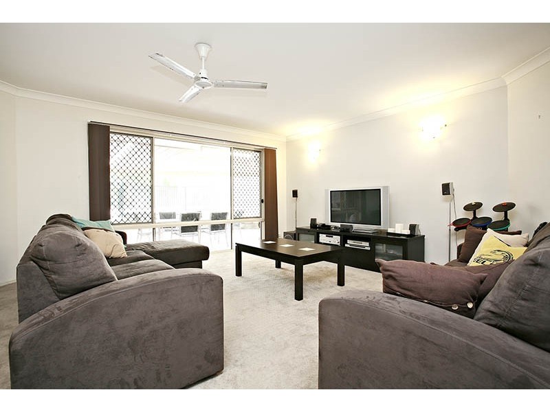 19 Lawn Terrace, Capalaba QLD 4157