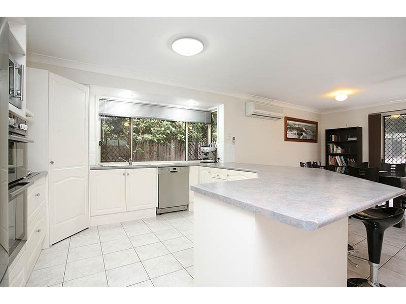 19 Lawn Terrace, Capalaba QLD 4157