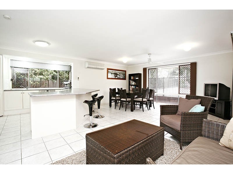 19 Lawn Terrace, Capalaba QLD 4157