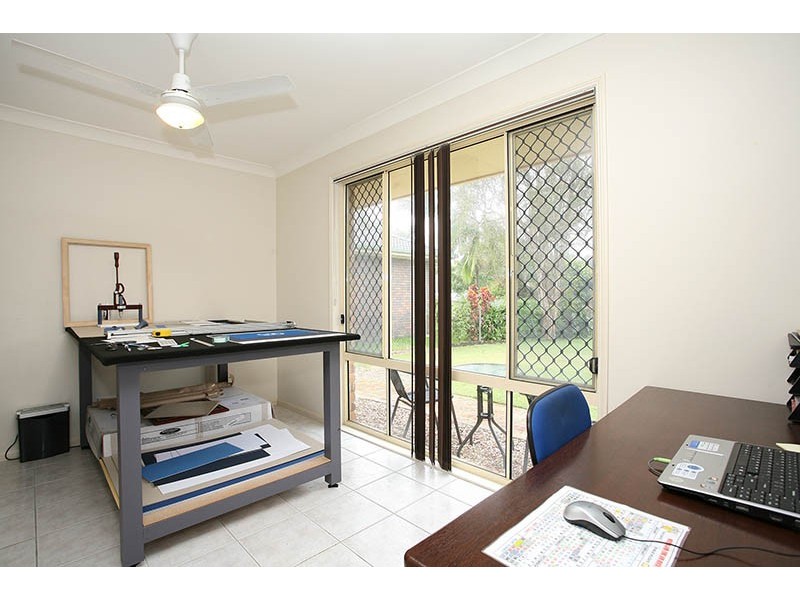 19 Lawn Terrace, Capalaba QLD 4157