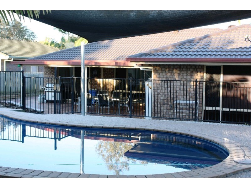 19 Lawn Terrace, Capalaba QLD 4157