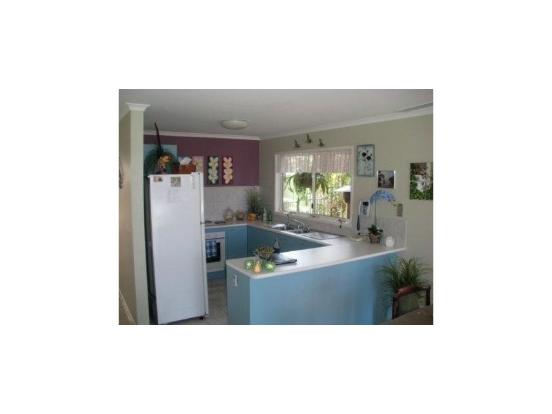 17 Koonwarra Parade, Macleay Island QLD 4184