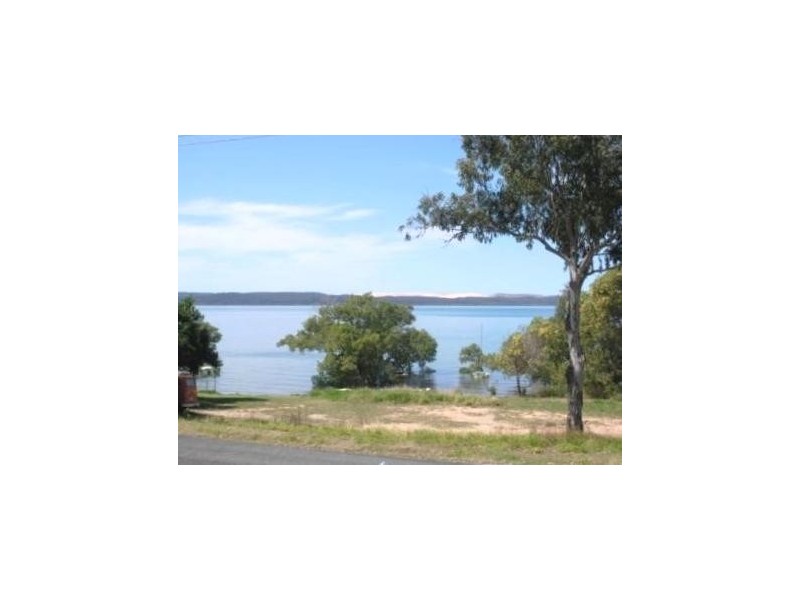 17 Koonwarra Parade, Macleay Island QLD 4184