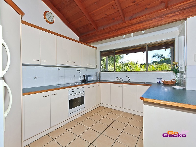 4 Ernest Street, Birkdale QLD 4159