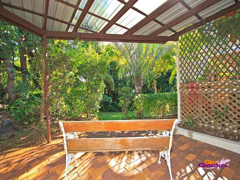 4 Ernest Street, Birkdale QLD 4159