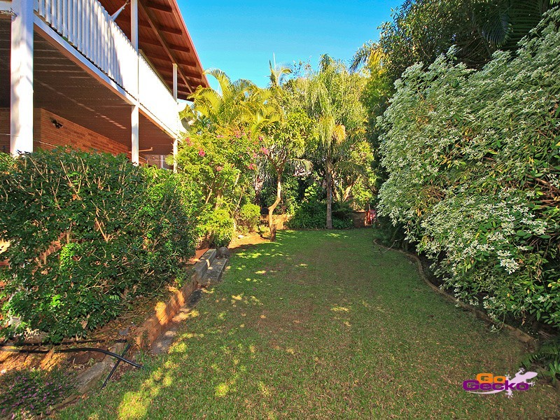 4 Ernest Street, Birkdale QLD 4159
