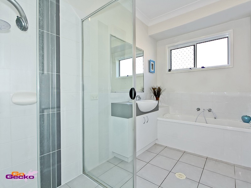 7 Tallis Street, Wakerley QLD 4154